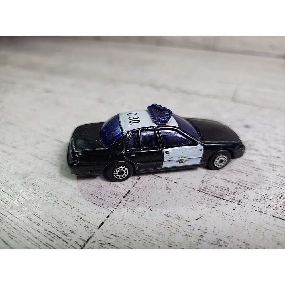 Ford Interceptor 2004 Highway Patrol Maisto Diecast k-9 Dog Team Made China